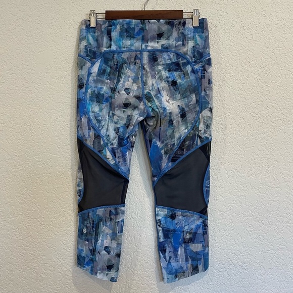 Lululemon On Pace Crop *21” in Sun Dazed Multi Blue Leggings - Picture 7 of 8